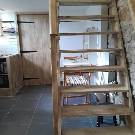 Le Nid D'hirondelle Appartement Huelgoat